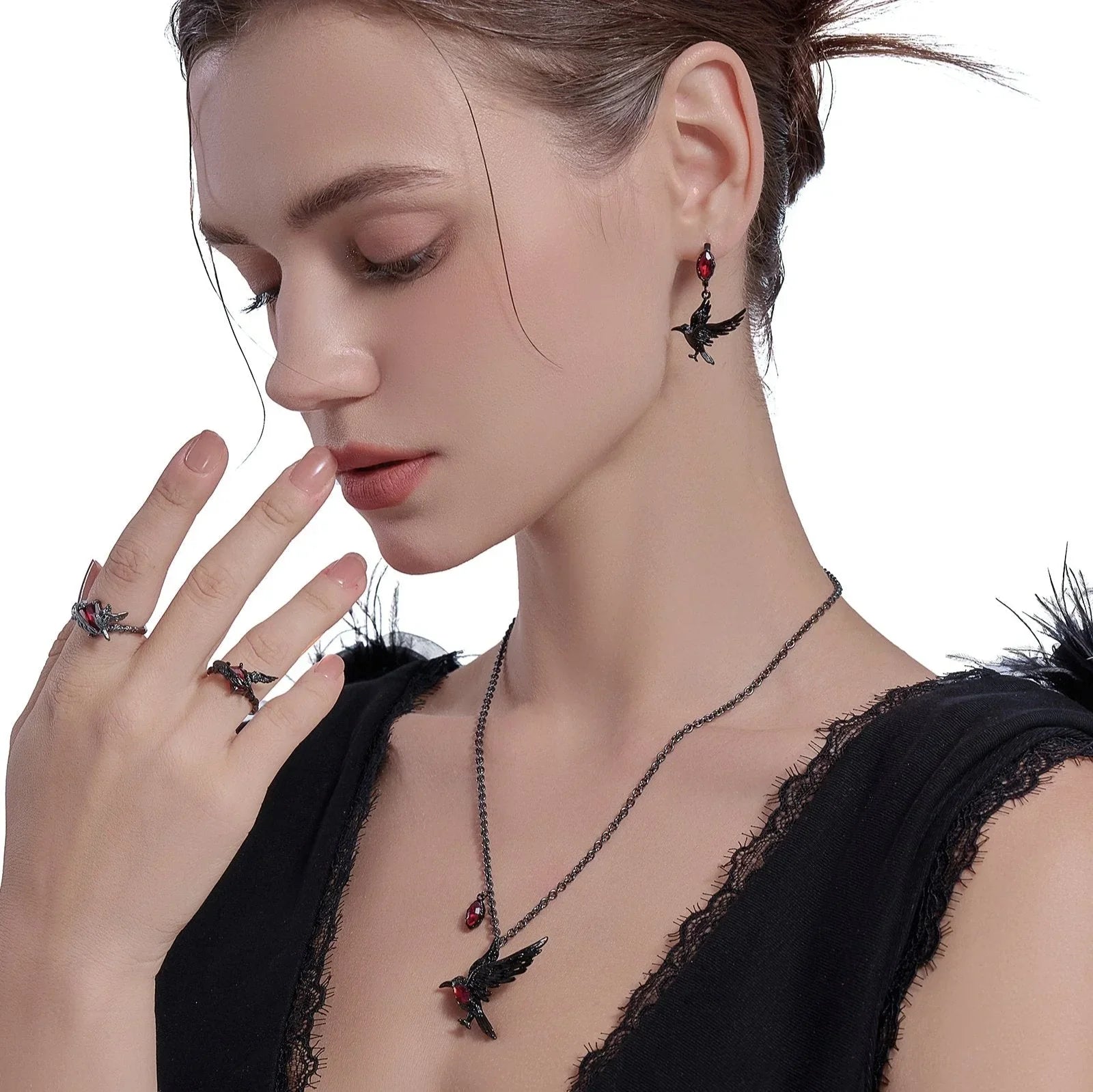 Par de pendientes RAVEN