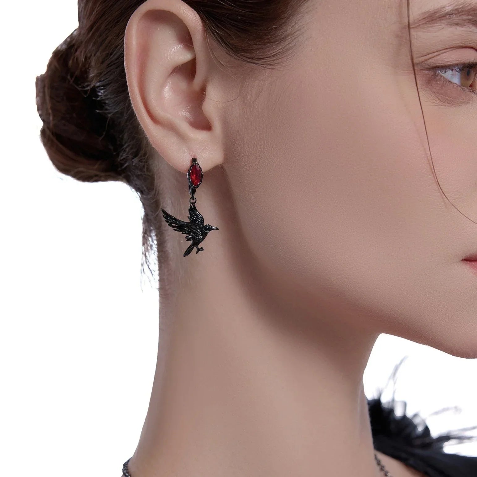 Par de pendientes RAVEN