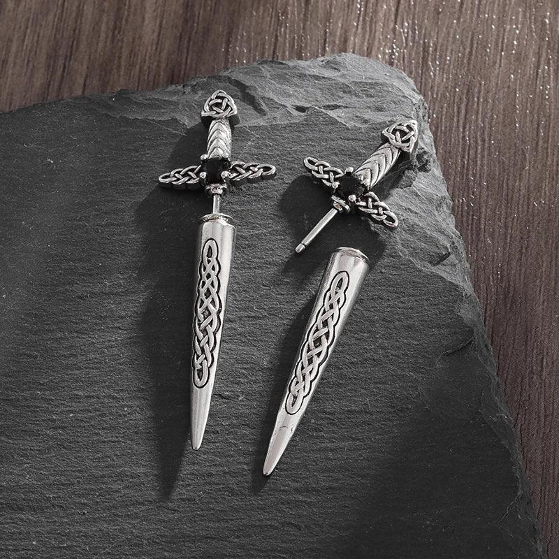 Par de pendientes de espada de acero inoxidable