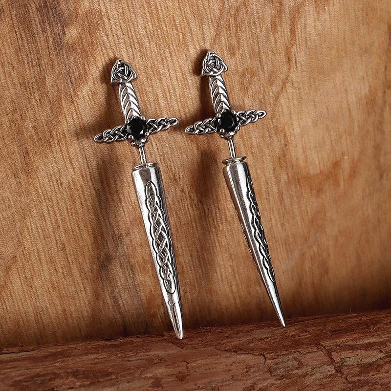 Par de pendientes de espada de acero inoxidable