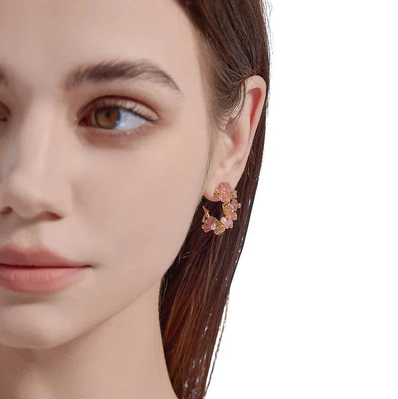 Par de pendientes florales