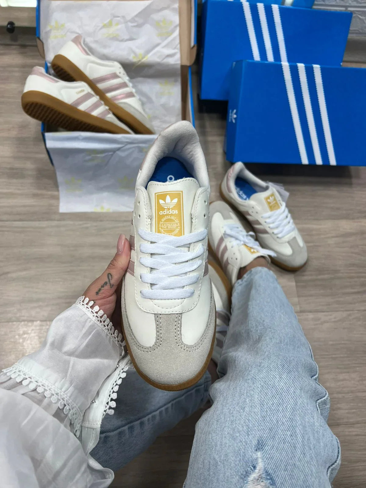 Adidas Samba Premium Branco e Rosa - Sundian