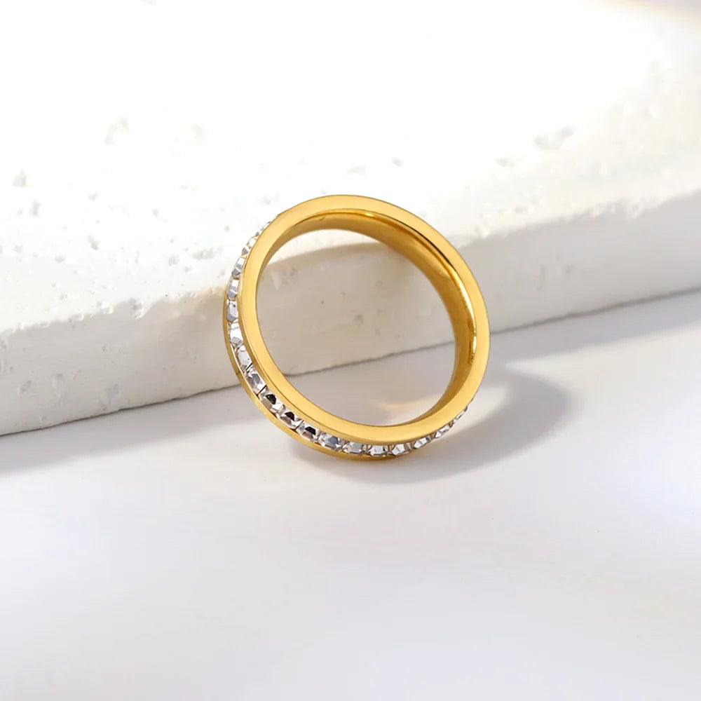 Anel com Zircônias Banhado a Ouro 18k - Sundian
