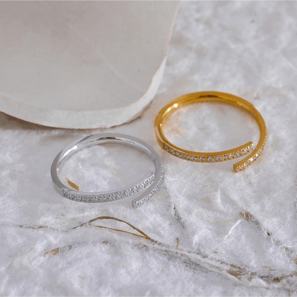 Anel Cravejado em Zircônias Ajustável Banhado a Ouro 18k - Sundian