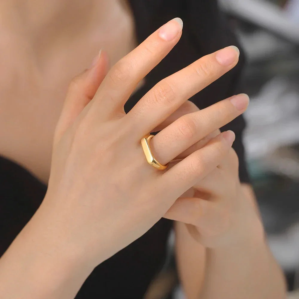 Anel Diana Banhado em Ouro 18k – Simplesmente irresistível - Sundian