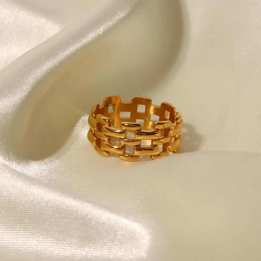 Anel Traçado Banhado a Ouro 18k - Sundian
