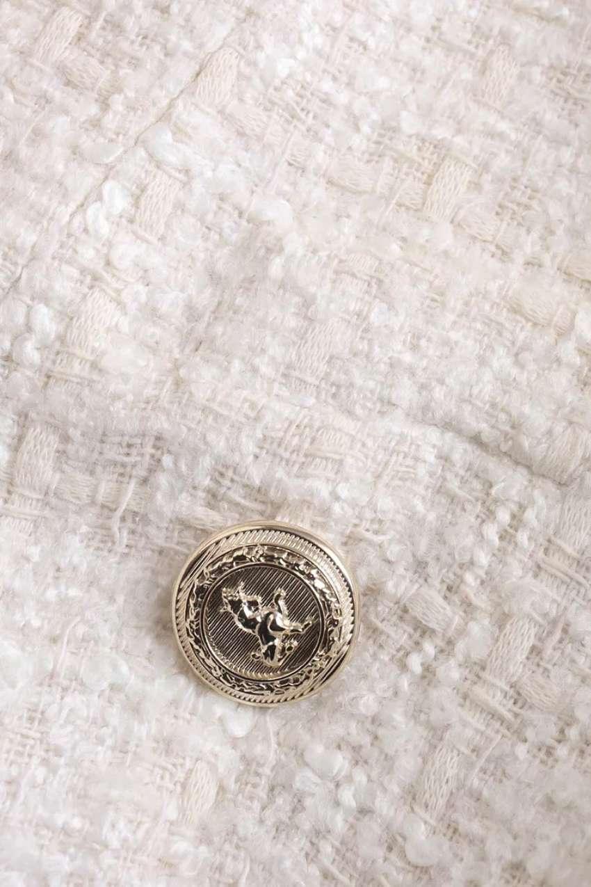 Blazer Tweed Branco Botão Duplo – Elegância e conforto para o dia a dia - Sundian