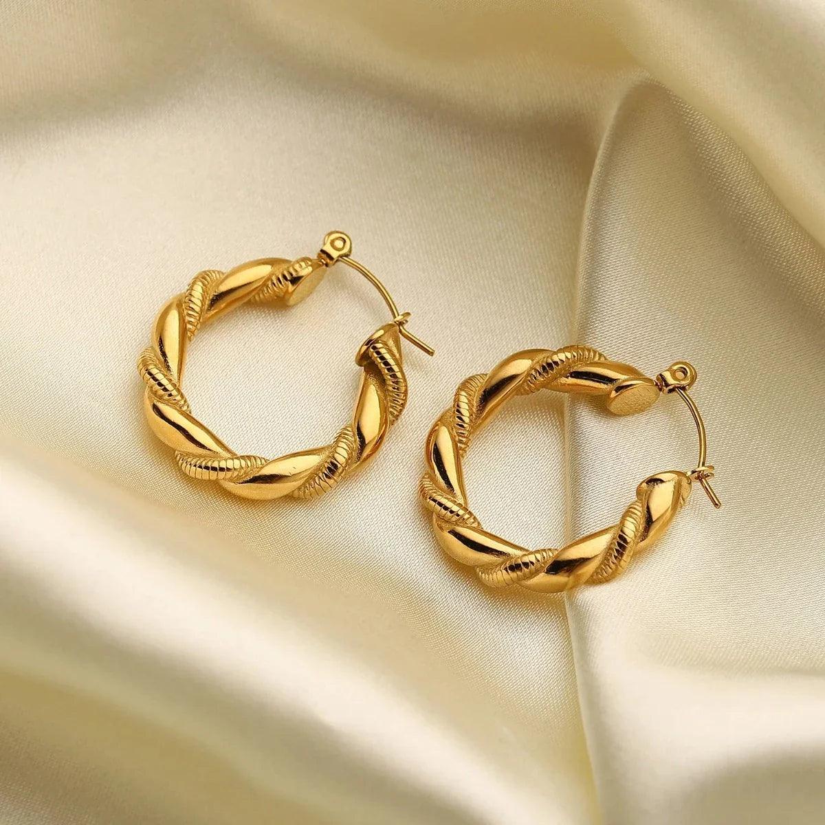 Brinco Argola Traçado Banhado a Ouro 18k - - Sundian - Sundian