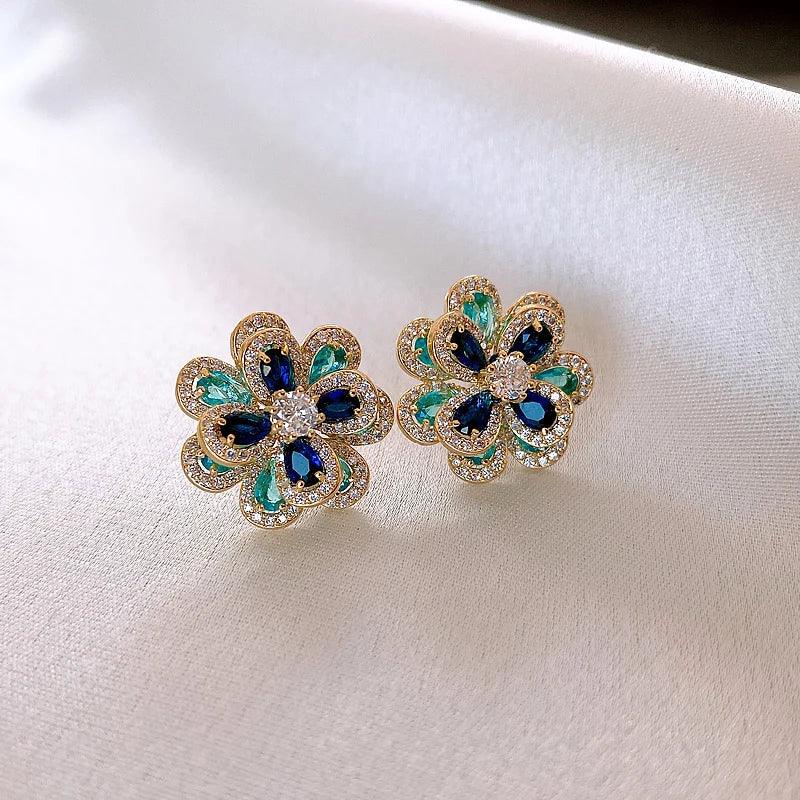 Brinco Flor Banhado a Ouro 18K - Sundian - Sundian