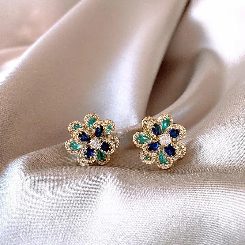 Brinco Flor Banhado a Ouro 18K - Sundian - Sundian