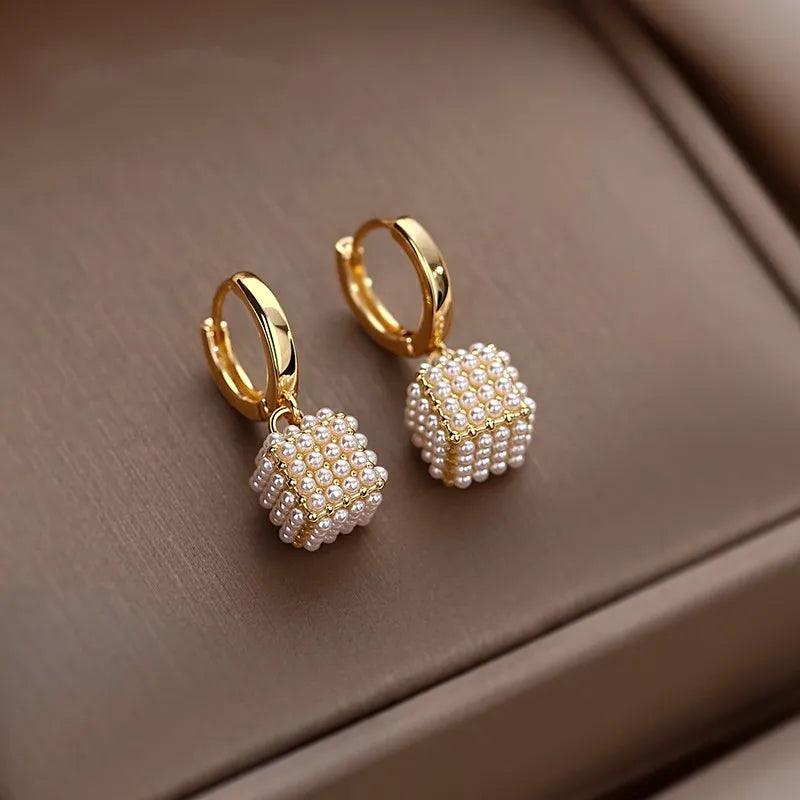 Brinco Quadrado com Pérola Banhado a Ouro 18K - Sundian - Sundian