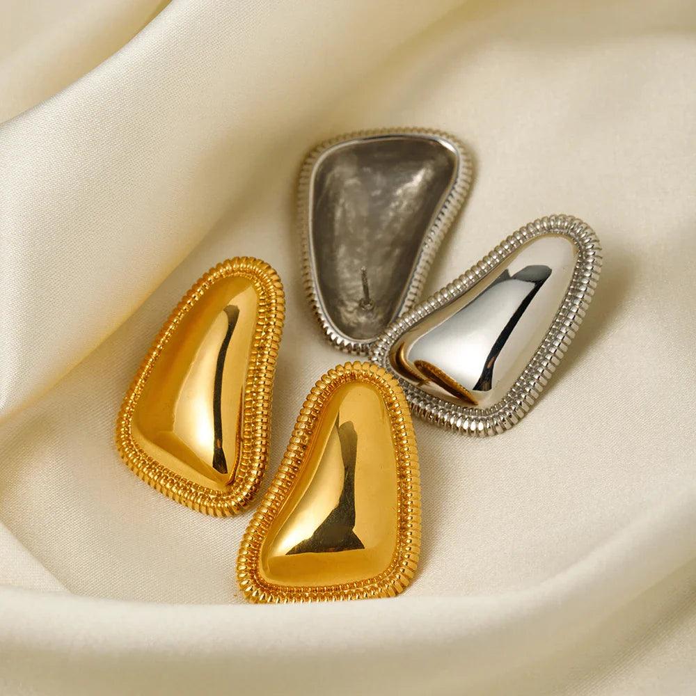 Brinco Triangular Banhado a Ouro 18K - Sundian - Sundian