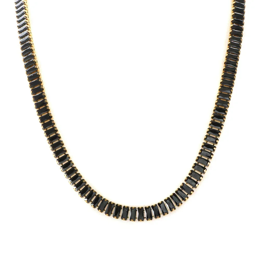 Collar Riviera en Oro de 18k: Elegancia y comodidad para el día a día.