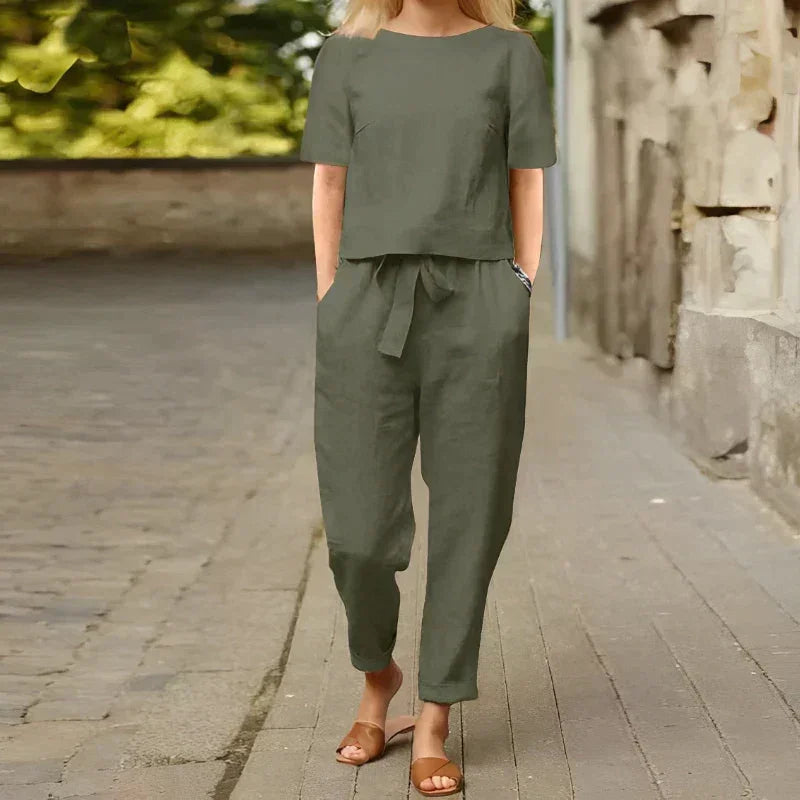 Women's Summer Top and Pants Set – Modern design with a classic touch