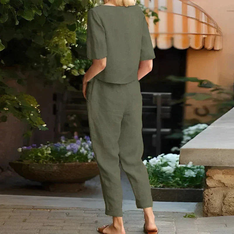 Women's Summer Top and Pants Set – Modern design with a classic touch