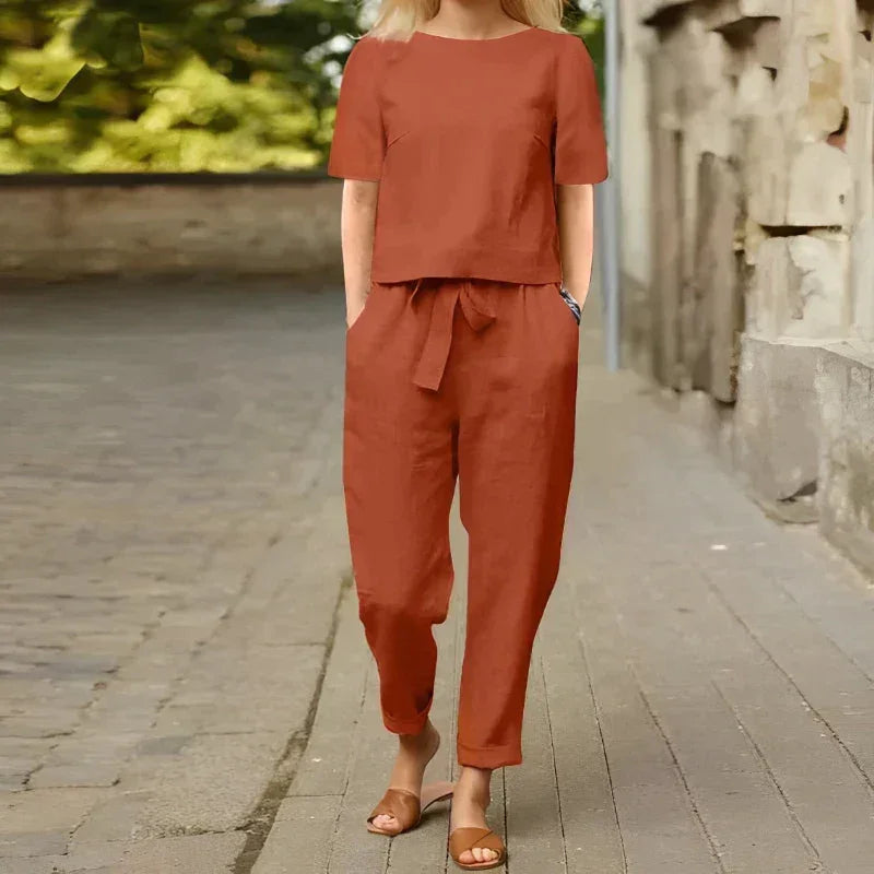 Women's Summer Top and Pants Set – Modern design with a classic touch