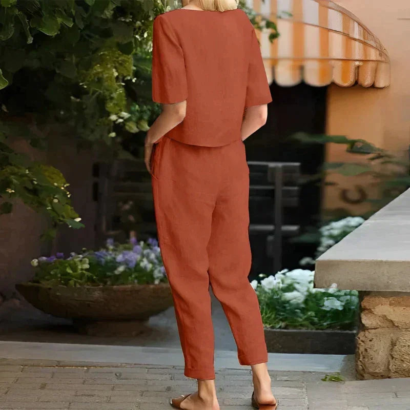 Women's Summer Top and Pants Set – Modern design with a classic touch