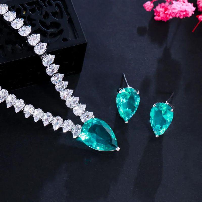 Conjunto Colar e Brinco com Cristal Esmeralda - Sundian - Sundian