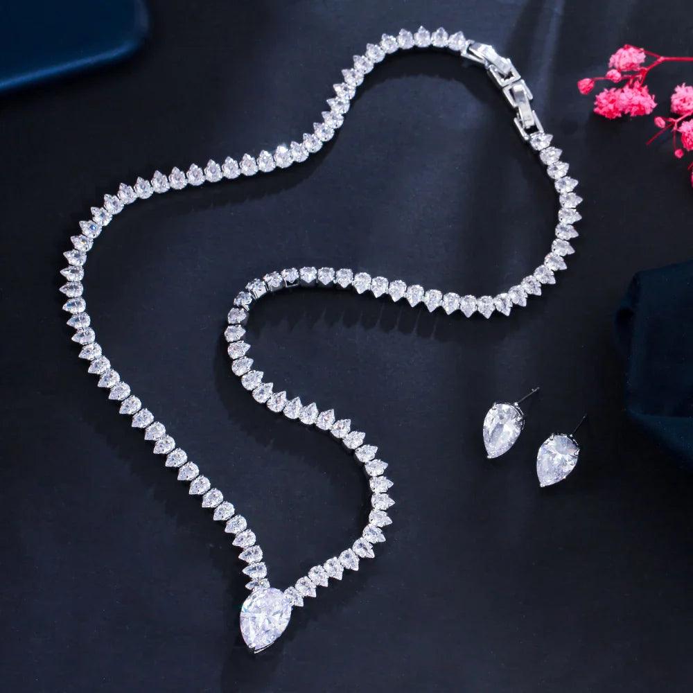 Conjunto de Colar e Brinco com Cristais Brancos - Sundian - Sundian