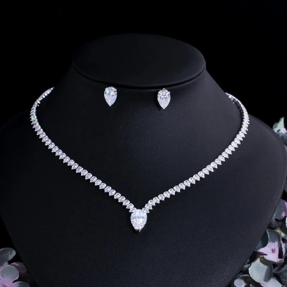 Conjunto de Colar e Brinco com Cristais Brancos - Sundian - Sundian
