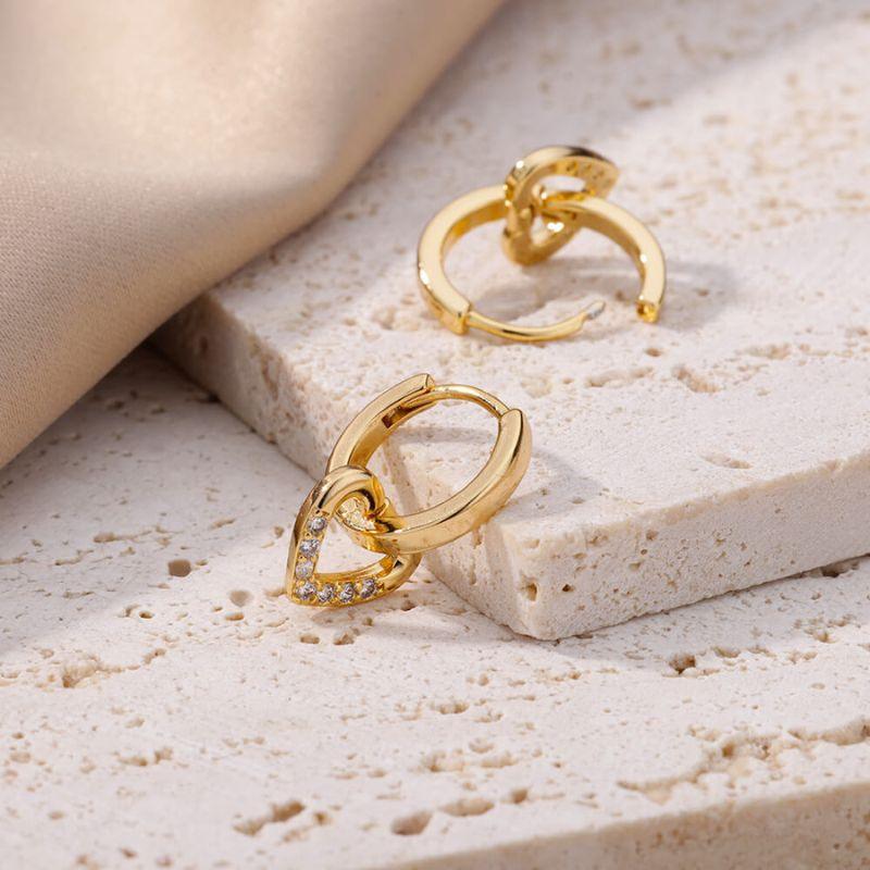 Brinco Argola com Coração Cravejado Banhado a Ouro 18k - Sundian - Sundian
