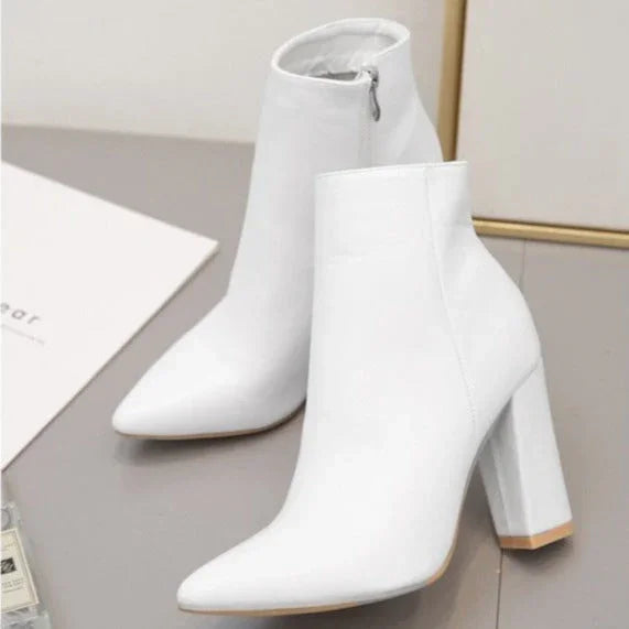Mary Ann Boot – Striking and Comfortable Style