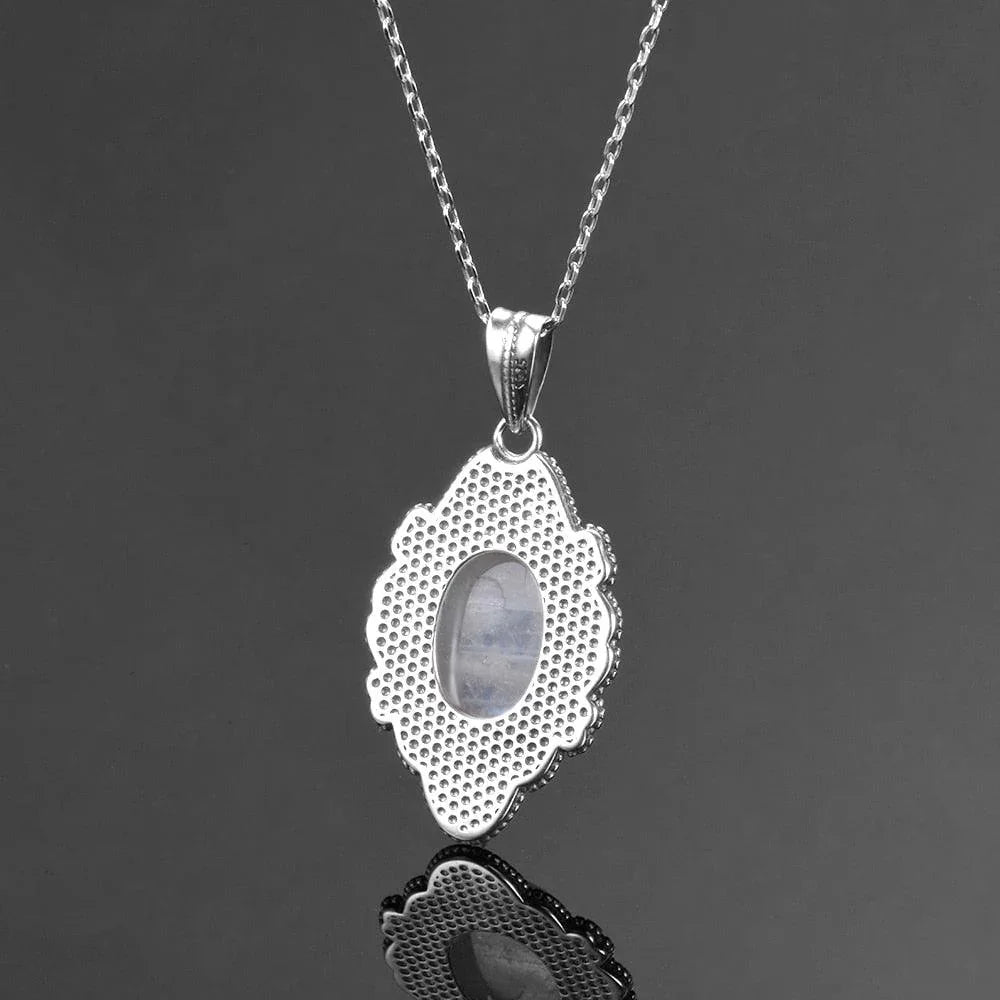 Collar con piedra natural - luz de luna