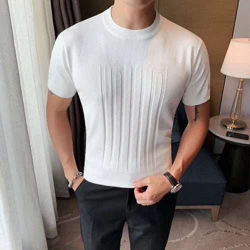 Knitted T-shirt - Collapse - Charm and lightness in one look