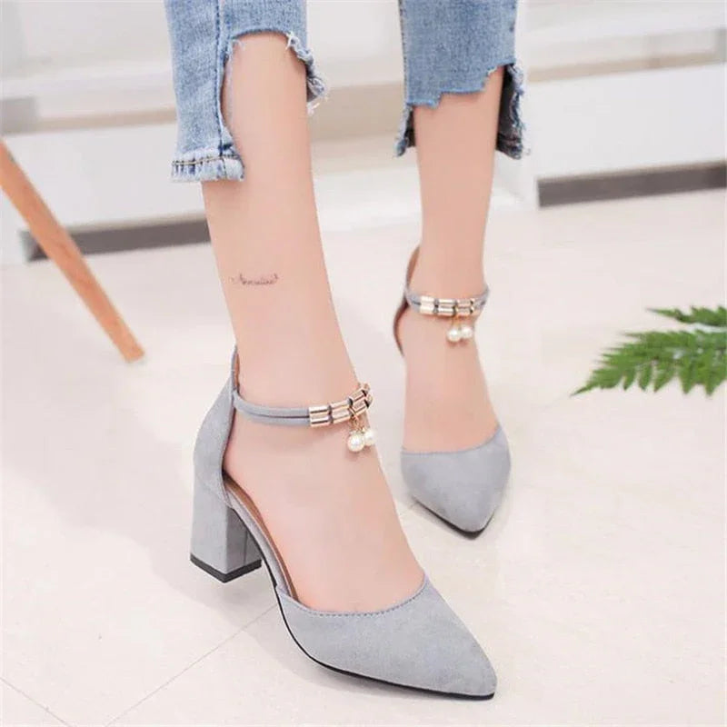 Audrey Sandal – Versatile, lightweight and very stylish