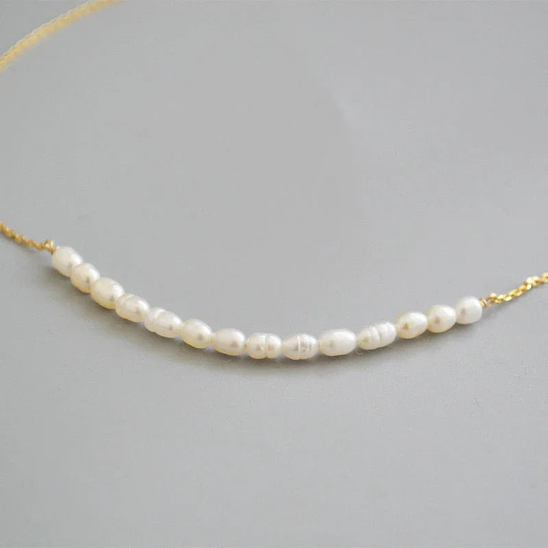 Colar Minimal de Pérolas