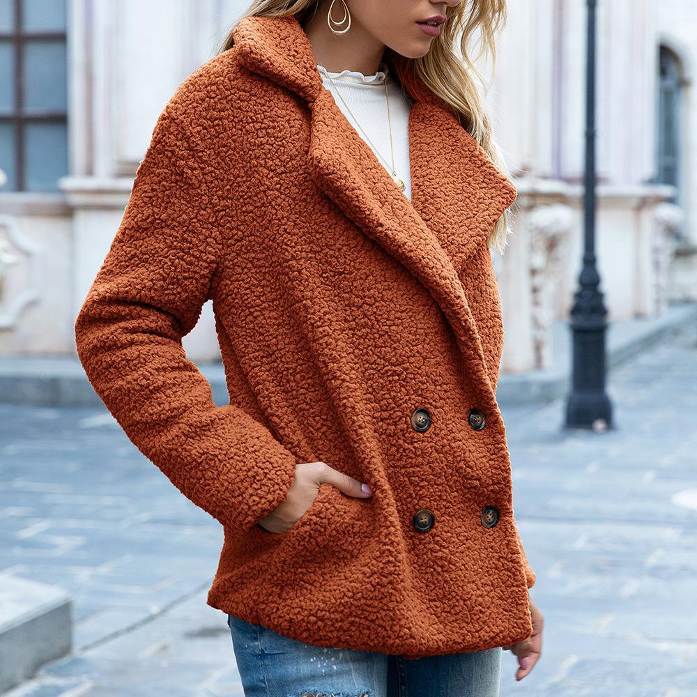 Casaco Olívia – Design moderno com toque clássico