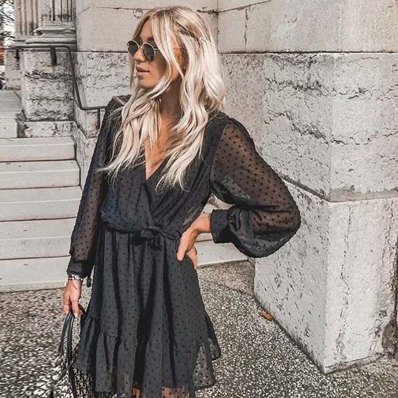 Marjorie Dress – Charm and lightness in one look