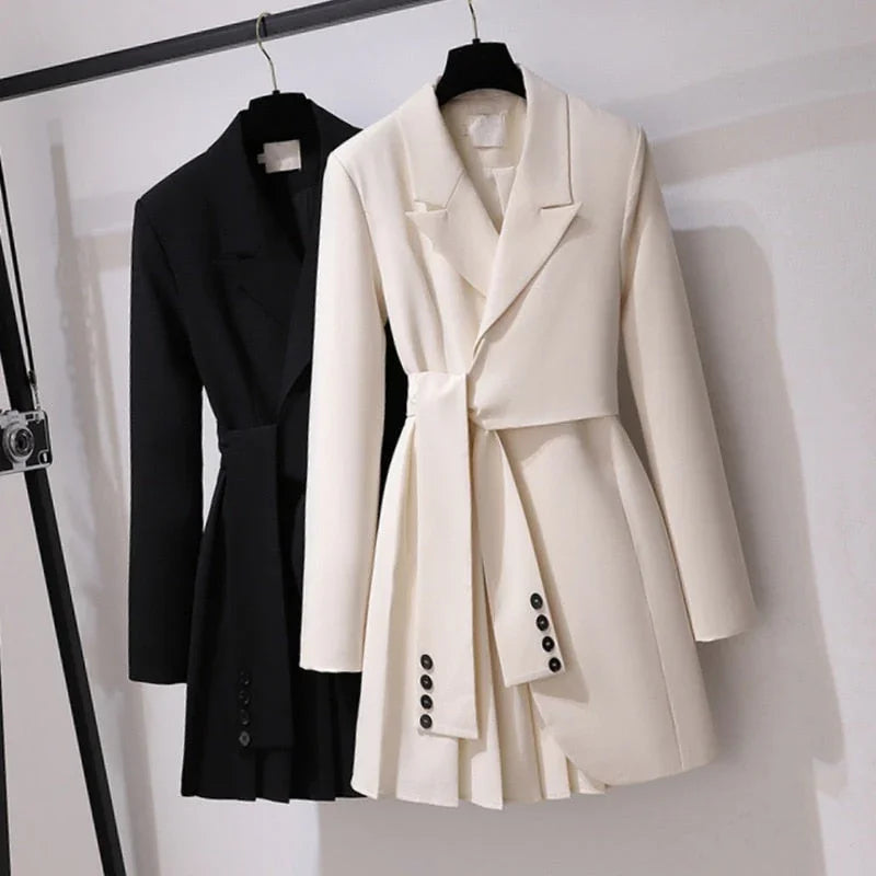 Sobretudo Leslie – Charme e leveza em um só look