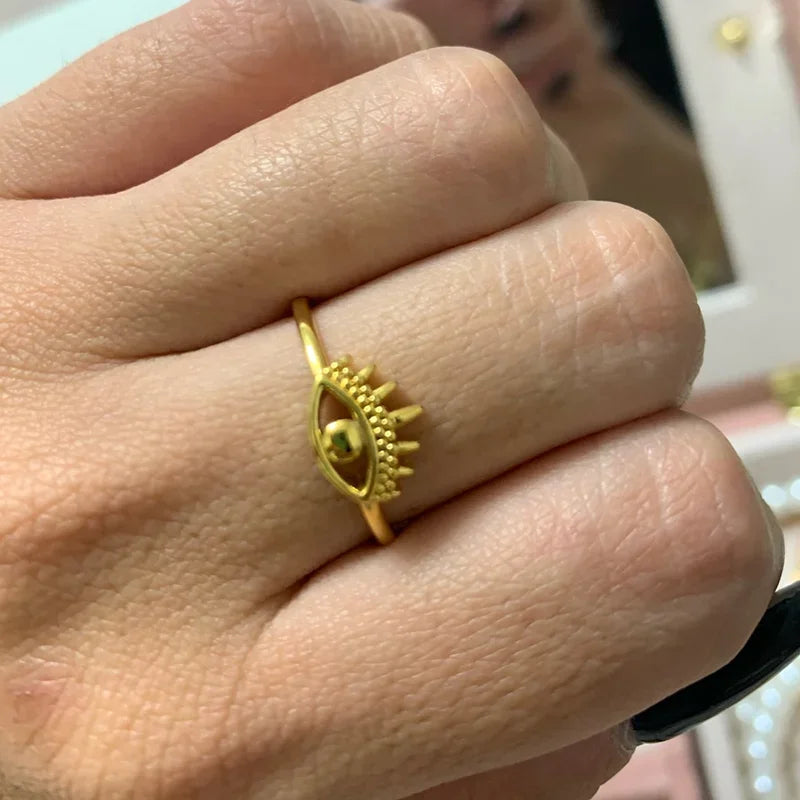 Anel Dourado Olho Grego – Elegância e conforto para o dia a dia - Sundian