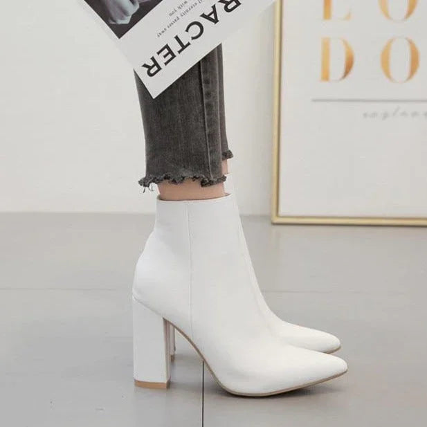 Mary Ann Boot – Striking and Comfortable Style