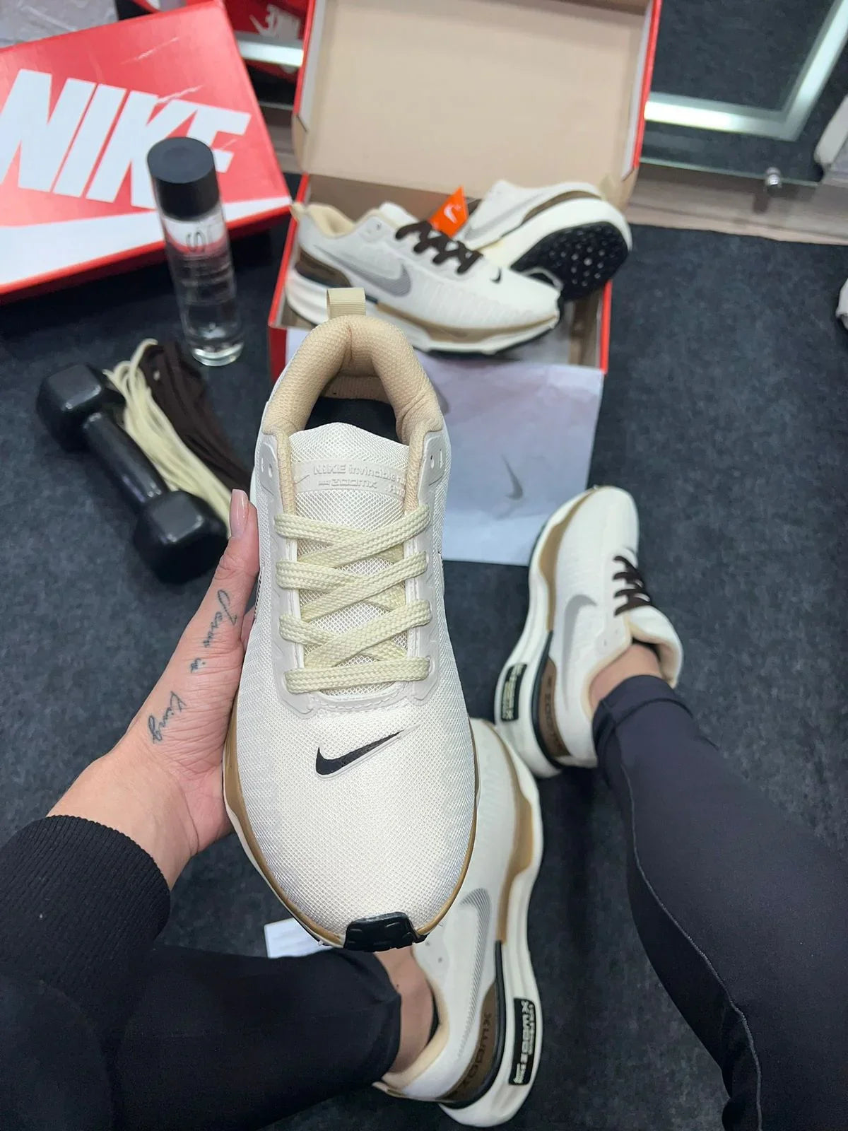 Nike Air Max Zoom X Invincible Run 3 Marrom Bege
