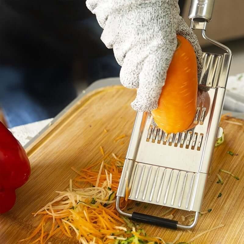 Professional Multipurpose Vegetable Grater with 4 Blades