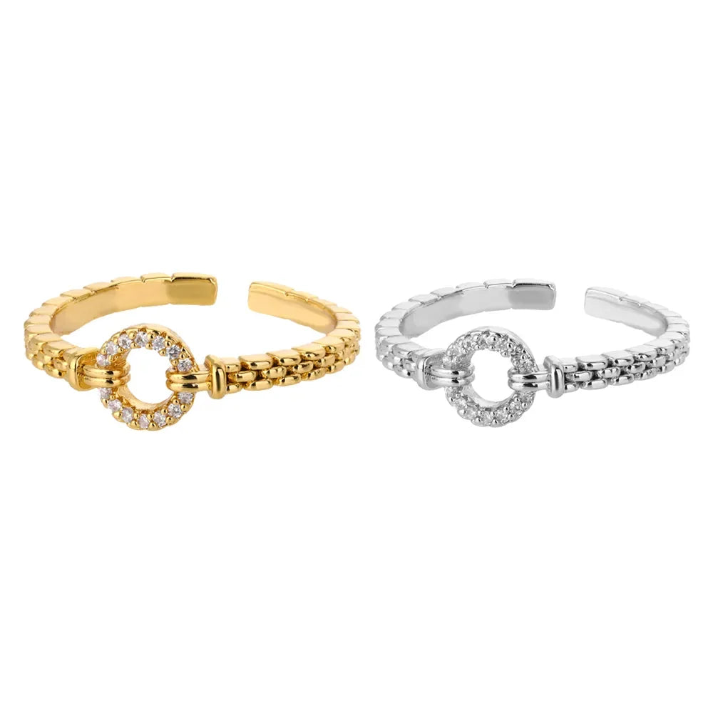 Anel Ajustável Circular Cravejado com Zircônia – Elegância e conforto para o dia a dia - Sundian