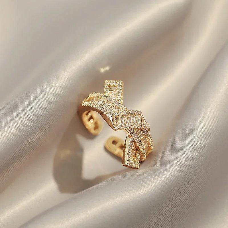 Anel Celeste de Cristais 18K - Sundian