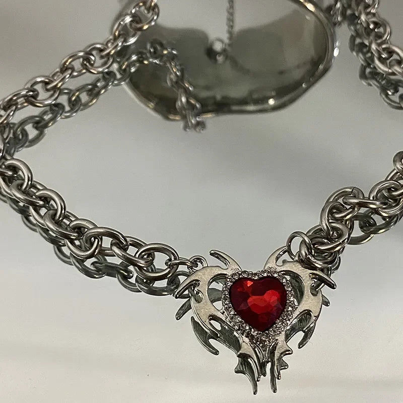 Collar Sagrado Corazón con Circonitas Rojas