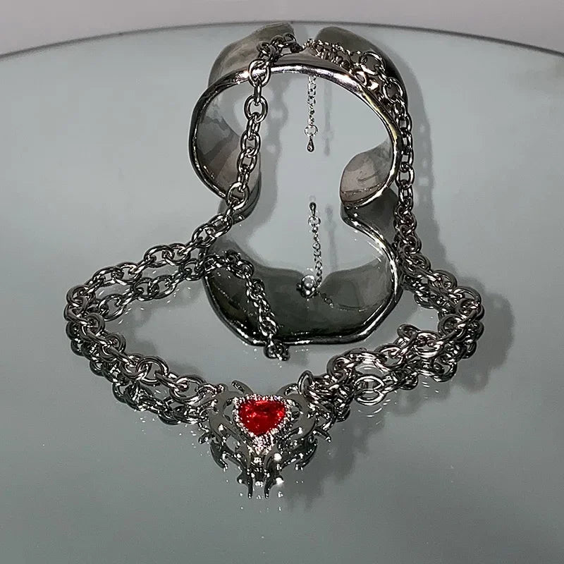 Collar Sagrado Corazón con Circonitas Rojas