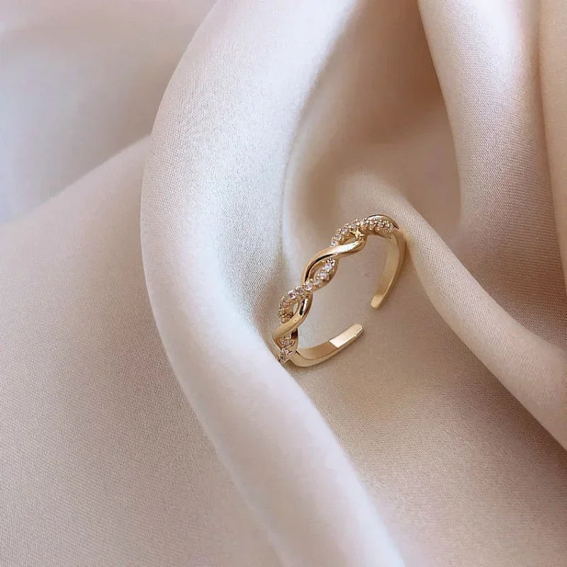 Anel Luxury Ouro cravejado com Zircônia – Visual encantador para brilhar - Sundian