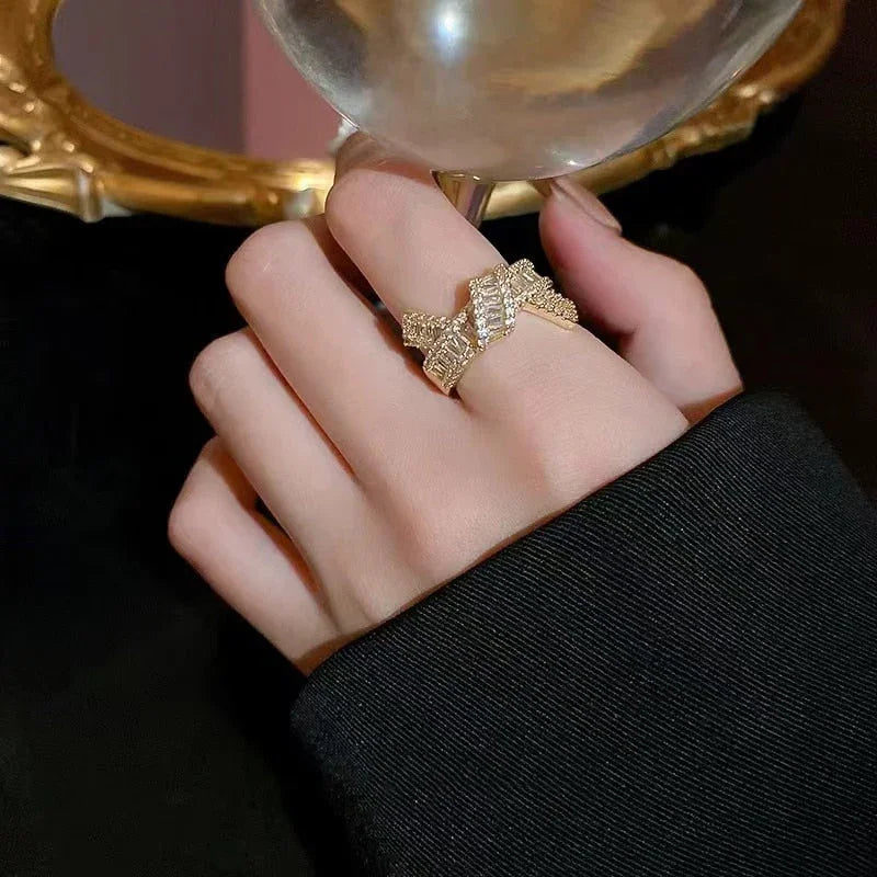 Anel Celeste de Cristais 18K - Sundian