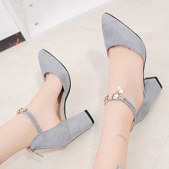 Audrey Sandal – Versatile, lightweight and very stylish
