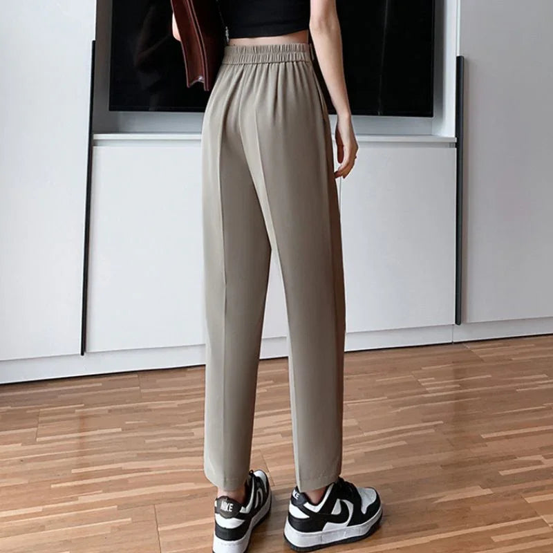 Calça Nyomi – Design moderno com toque clássico