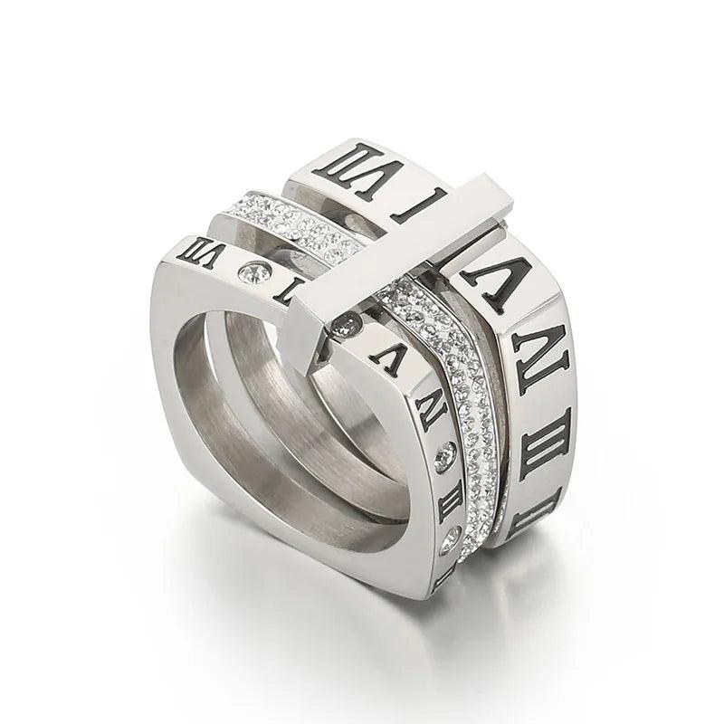 Anel Triplo Romano Quadrado com Cristais Banhado a Ouro 18k - Sundian
