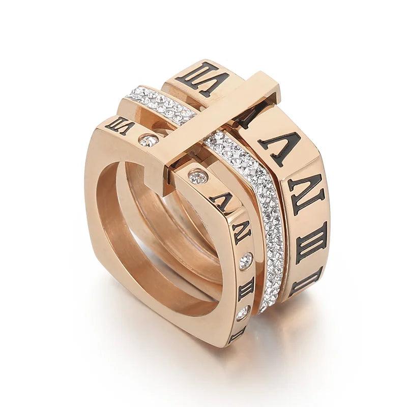 Anel Triplo Romano Quadrado com Cristais Banhado a Ouro 18k - Sundian