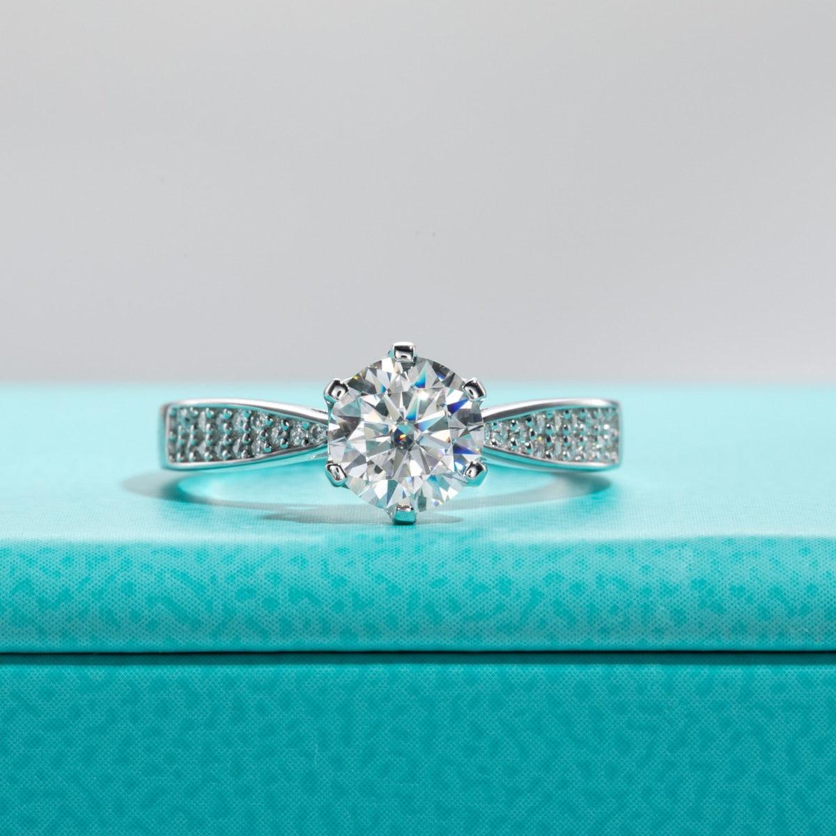Anel de Noivado Moissanite Cravejado Boreal - Sundian