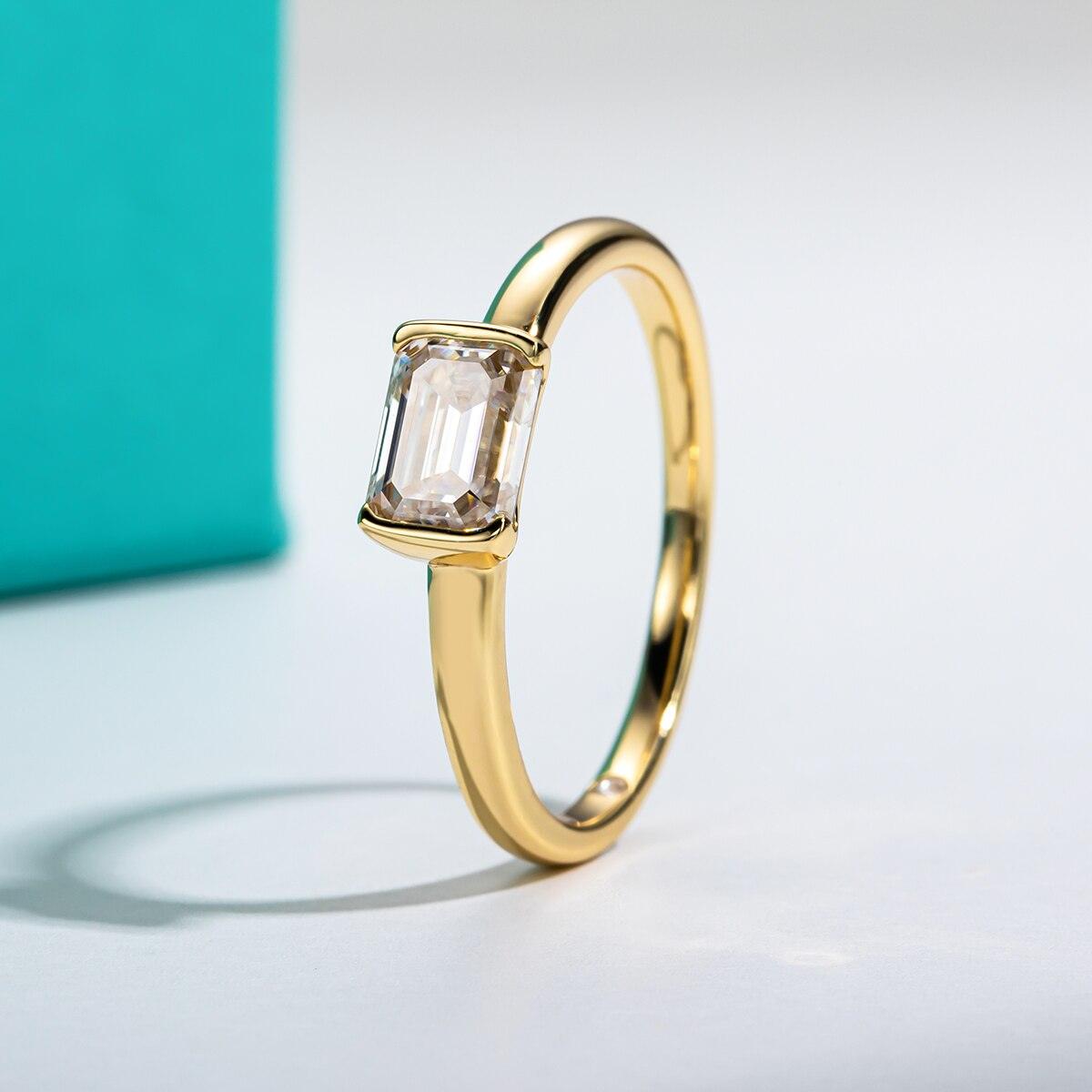 Anel Moissanite Esmeralda Gold - Sundian