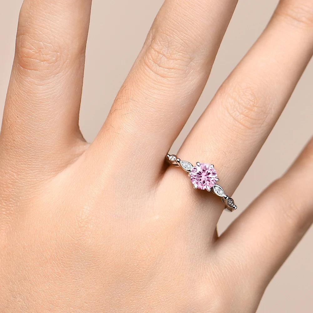 Anel Moissanite Pedra Rosa Banhado a Ouro Branco 18k - Sundian